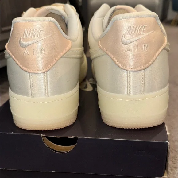 Nike WMNS Air Force 1 sneakers in Satin Color Sail-Barely Orange RARE Size 9! - Picture 4 of 16